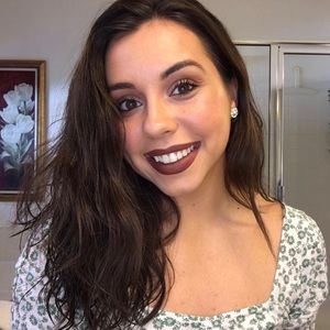 Meet your Posher, Adriana